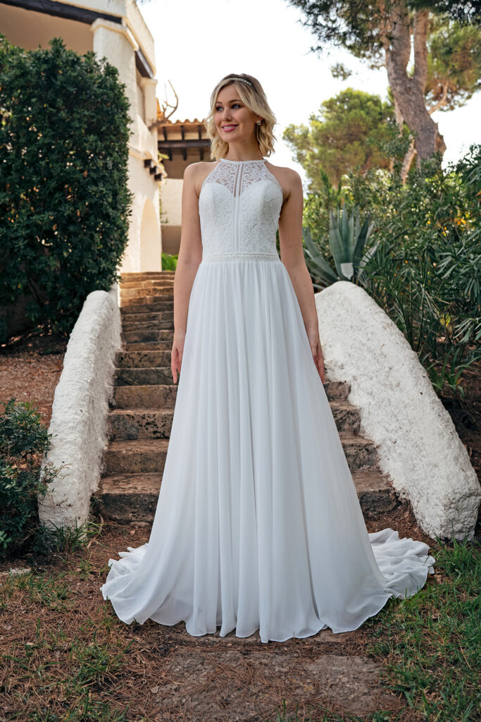 Modern wedding dress Boho White Regular Long V-neck New (Un-Altered) Natural Size 40