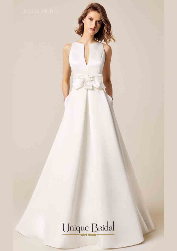 Classy wedding dress Vindress White Regular Long Strapless New (Un-Altered) Satin Size 40